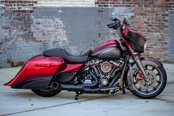 HARLEY DAVIDSON FLHX CUSTOM SPECIAL AIRBRUSH - 2