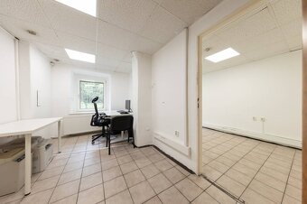 Všestranne využiteľný priestor pri OC Centrál - 2