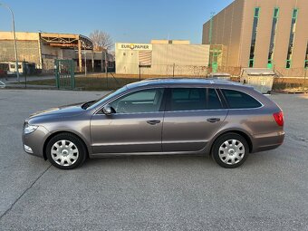 Škoda Superb Combi - 2