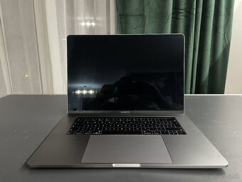 Apple MacBook Pro (15-inch,2018) Touchbar - 2