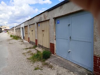 garáž - Lomonosovova - 2