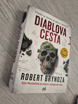 Robert Bryndza: Diablova cesta (krimi) - 2
