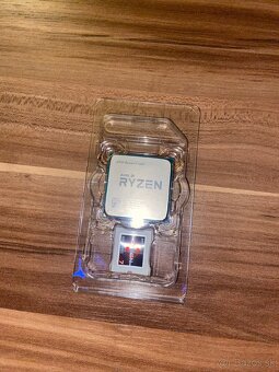 AMD Ryzen 5 2600 - 2