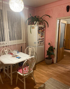 Na predaj 3 izbový byt, ulica Sama Czabana,  Rožňava - 2