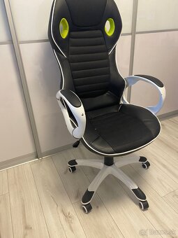 Stolička, herné kreslo - 2