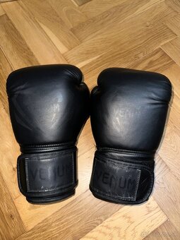 Boxerské rukavice Venum - 2