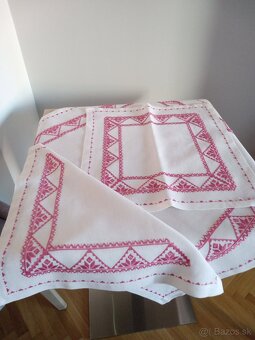 Ručne vyšívané obrusy - 2