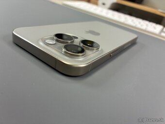 Apple iPhone 15 Pro 256gb Natural Titanium - 2