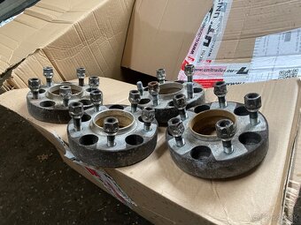 rozširovacie podložky 5x115 - 2