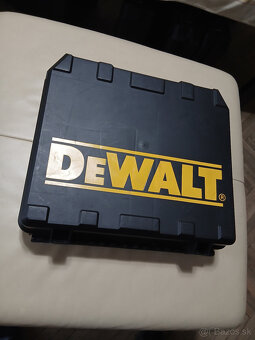 Predam Novy Dewalt DC 725KB - 2