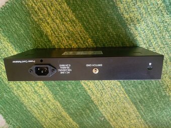 Gigabit switch D-LINK DGS1016D - 2