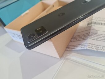 MOTO Edge 30 neo, 8 /128 GB - 2