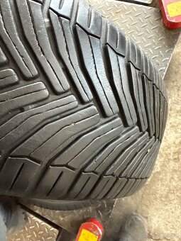 Celoročné pneu 185/60R15 viem aj prezuť - 2