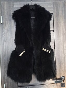 Prava kozusinova vesta z lisky Moschino Cheap and Chic - 2