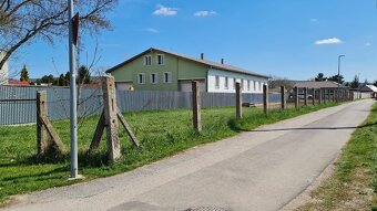 Na predaj stavebný pozemok - 2