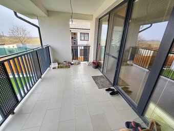 Moderný 3 izbový byt 94 m2 s kompletným zariadením, parkovac - 2