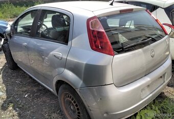FIAT GRANDE PUNTO 1.3 JTD 2007 predám TRYSKY 0445110183, mot - 2