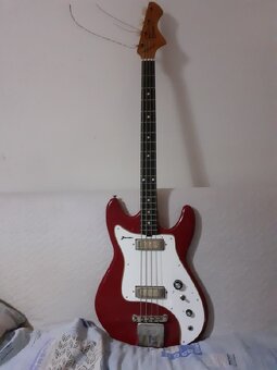 Predám gitaru JOLANA BASSO V - 2