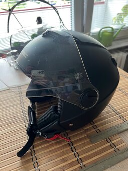 Otvorená prilba - 2