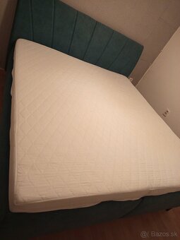 Manželská čalúnená posteľ - 2