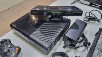 Xbox 360 4GB+kinect+24hier - 2