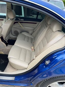 Zadné sedačky superb 1 - 2