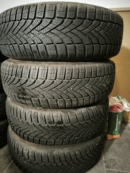 Predám zimné pneumatiky 215/65 R17 - 2