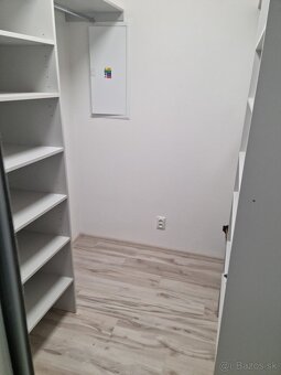 Prenajmem 2 izbový byt v centre LM - 2