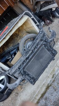 chladicova stena audi tt mk1 - 2