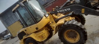 Klbovy nakladač Volvo L35G - 2