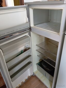 Retro chladnička s mrazničkou - 2