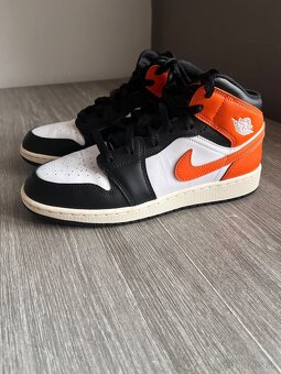 Nike Air Jordan 1 - 2