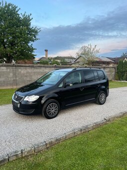 Volkswagen Touran 1,4TSI, 7Miestne. - 2
