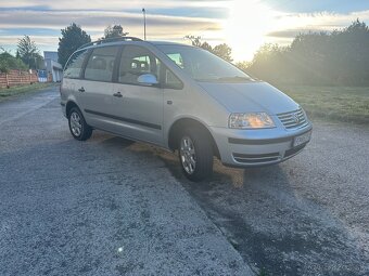Volkswagen Sharan 1.9 TDi - 2