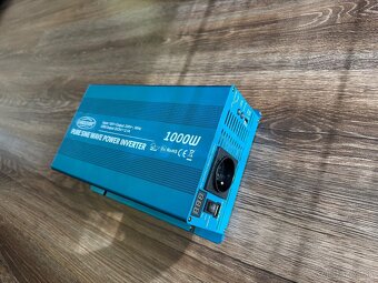Profi sínusový menič napätia z 12 na 230V, 1000W s displayom - 2