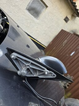 Práve spätné zrkadlo Audi A4 B7 - 2