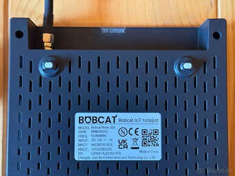 Bobcat miner 300 - Helium (HNT) hotspot device - 2