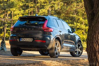 VOLVO XC40 B4 R-DESIGN AWD - 2