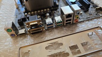 ASUS A88XM-A USB 3.1 + A10-7700K - 2