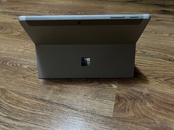 Microsoft Surface Go 1824 - 2