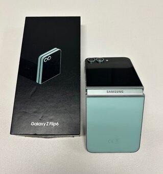 Samsung Galaxy Z Flip6 / 256GB / Mint - 2