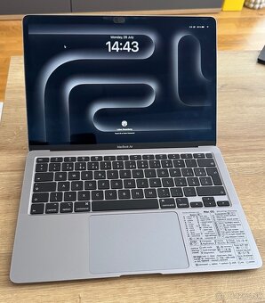 MacBook Air 13” (2020) Intel i7, 16GB RAM, 512 SSD - 2
