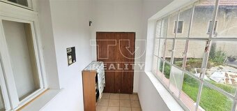 Na predaj rodinný dom s veľkým pozemkom v obci Veľký... - 2