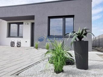 Útulné bývanie v rodinnom dome v Šali v prírodnom prostredí. - 2