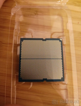 AMD Ryzen 7 9700X - 2