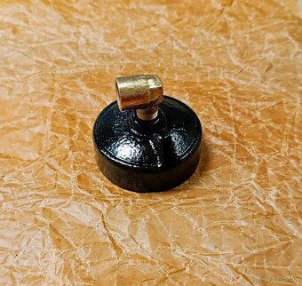 Gaz 69 - uzávěry přídavné nádrže - NOVÉ - 2