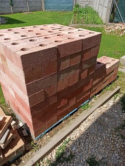 Plotové okrasné tvárnice - 2