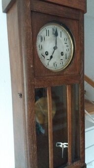 Hodiny drevene-kyvadlove 1935-50 - 2