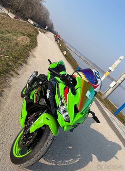Predám Kawasaki zx4rr - 2