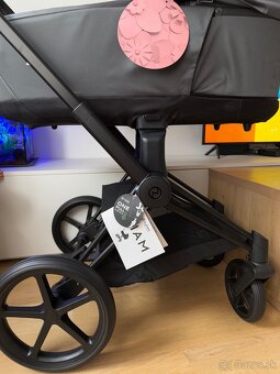 Nový cybex priam 4.0 simply flowers grey - 2